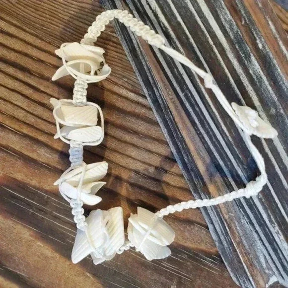 Organic Sun Bleached White Shell Macrame Bracelet - Picture 3 of 5